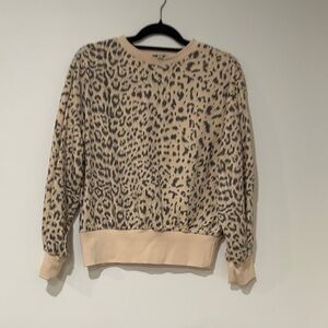 Chic Leopard Print Crew Neck Sweater